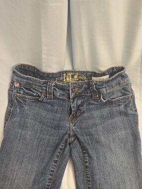 Women's Low-Rise !T Denim Jeans